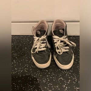 Vans off the wall high top shoes women’s/girls size 5 pink black skate shoe